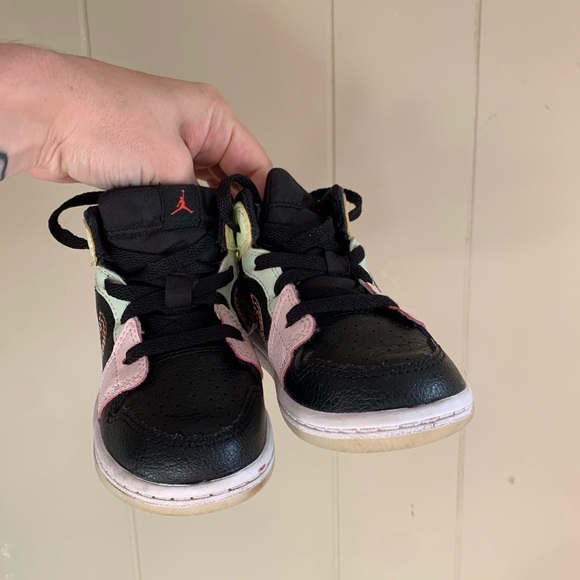 Nike Air Jordan 1 Mid SE Glow in the Dark Toddler Sneakers 7c - Picture 7 of 8